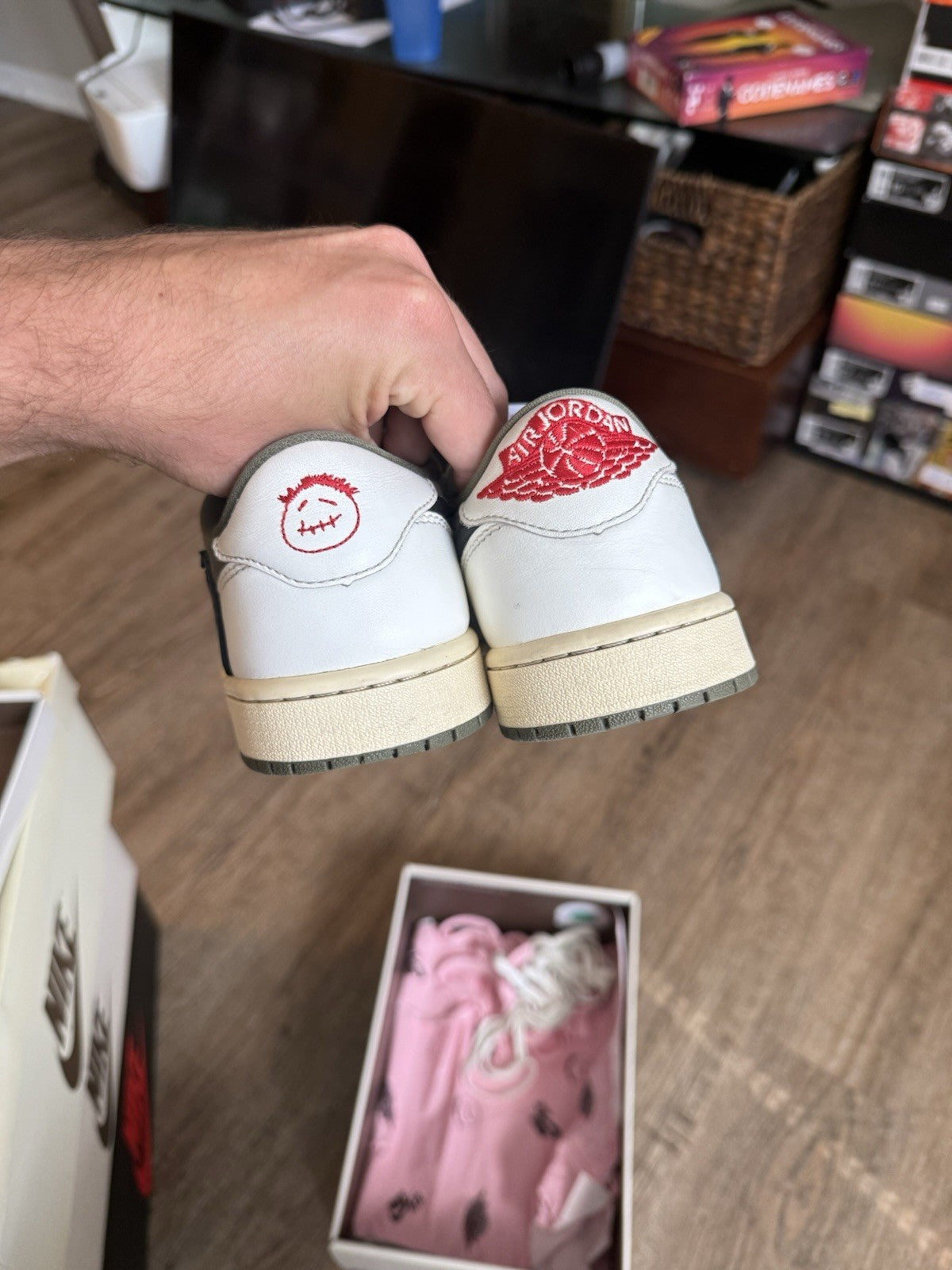Size 7M - Jordan 1 Low OG SP Travis Scott Medium Olive