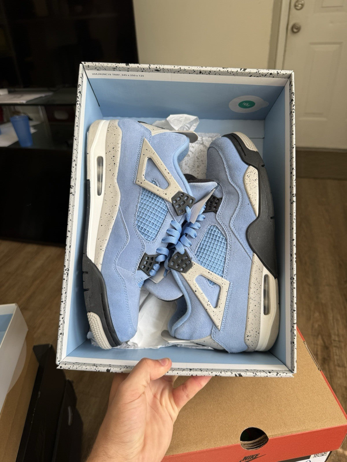 Size 10 - Jordan 4 Retro Mid University Blue
