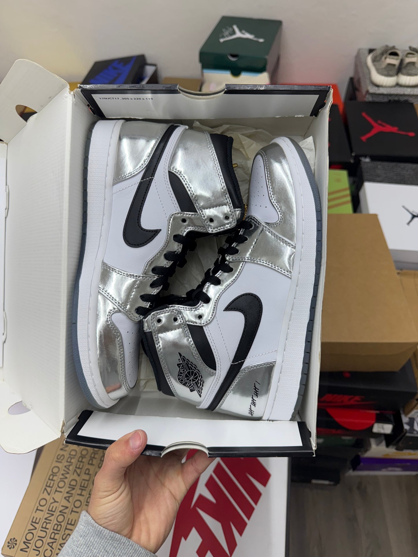 Size 9 - Jordan 1 High Pass the Torch Think 16 (New)