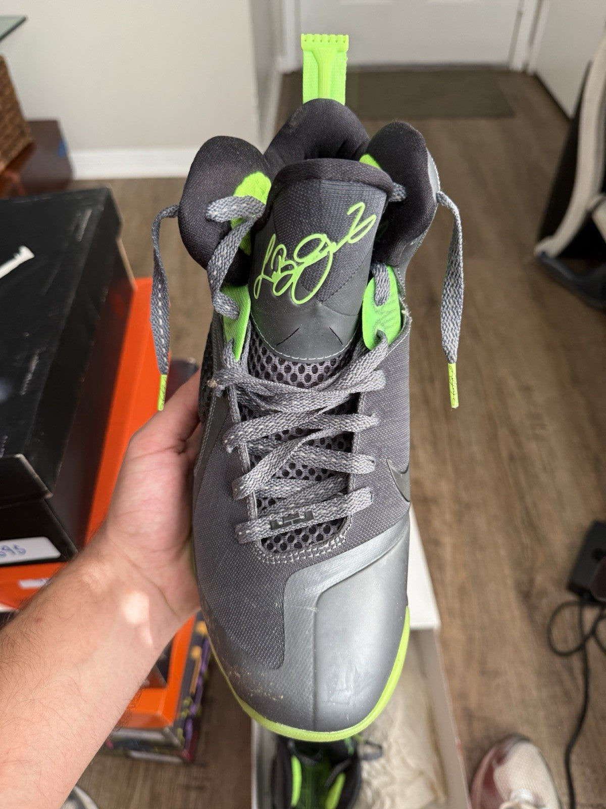 Size 9.5 - Lebron 9 Dunkman (minor seperation)