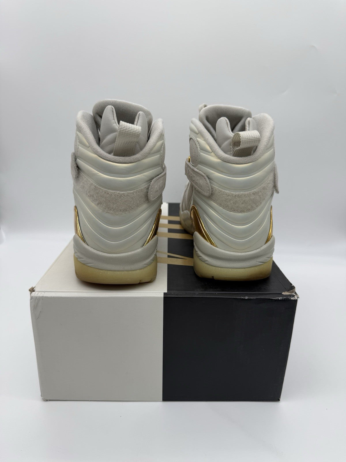 Size 9.5 - Jordan 8 Retro Champagne Confetti