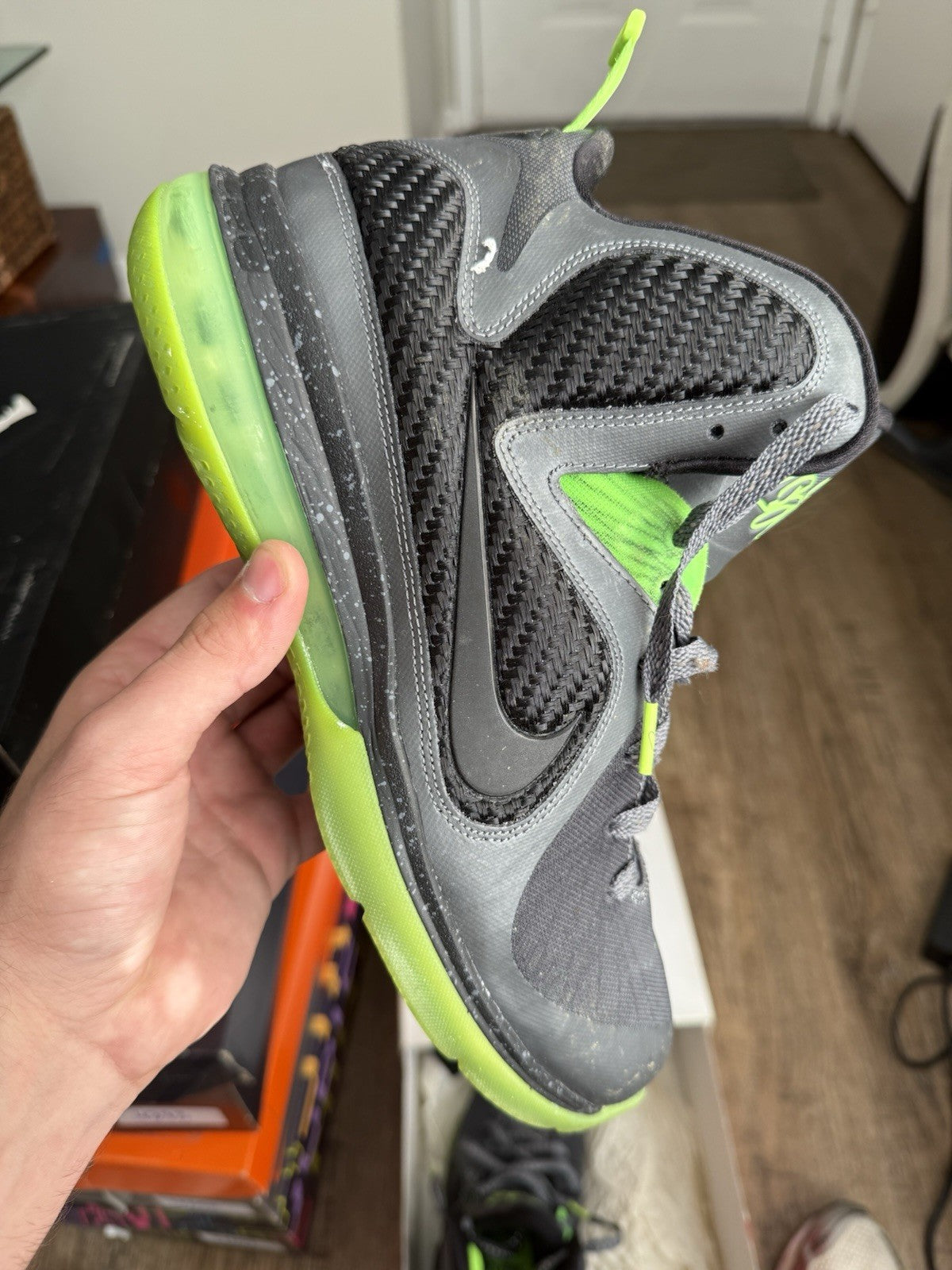 Size 9.5 - Lebron 9 Dunkman (minor seperation)