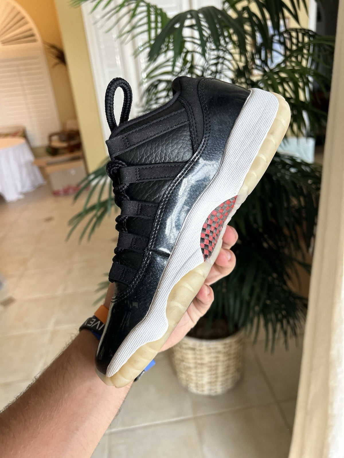 Size 5.5 - Jordan 11 Retro Low GS 72-10