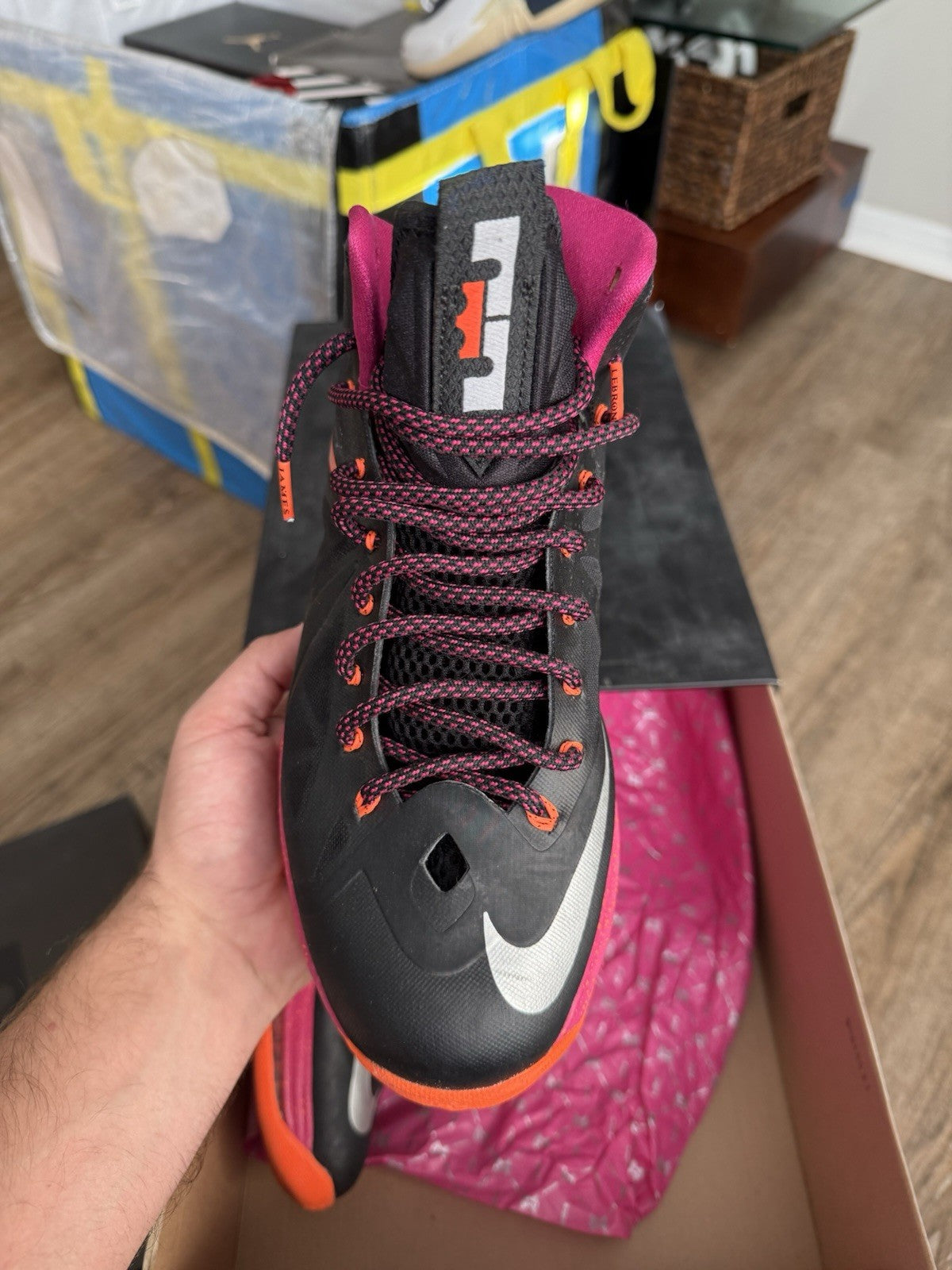 Size 9.5 - Nike Lebron 10 Floridian (damaged air unit)