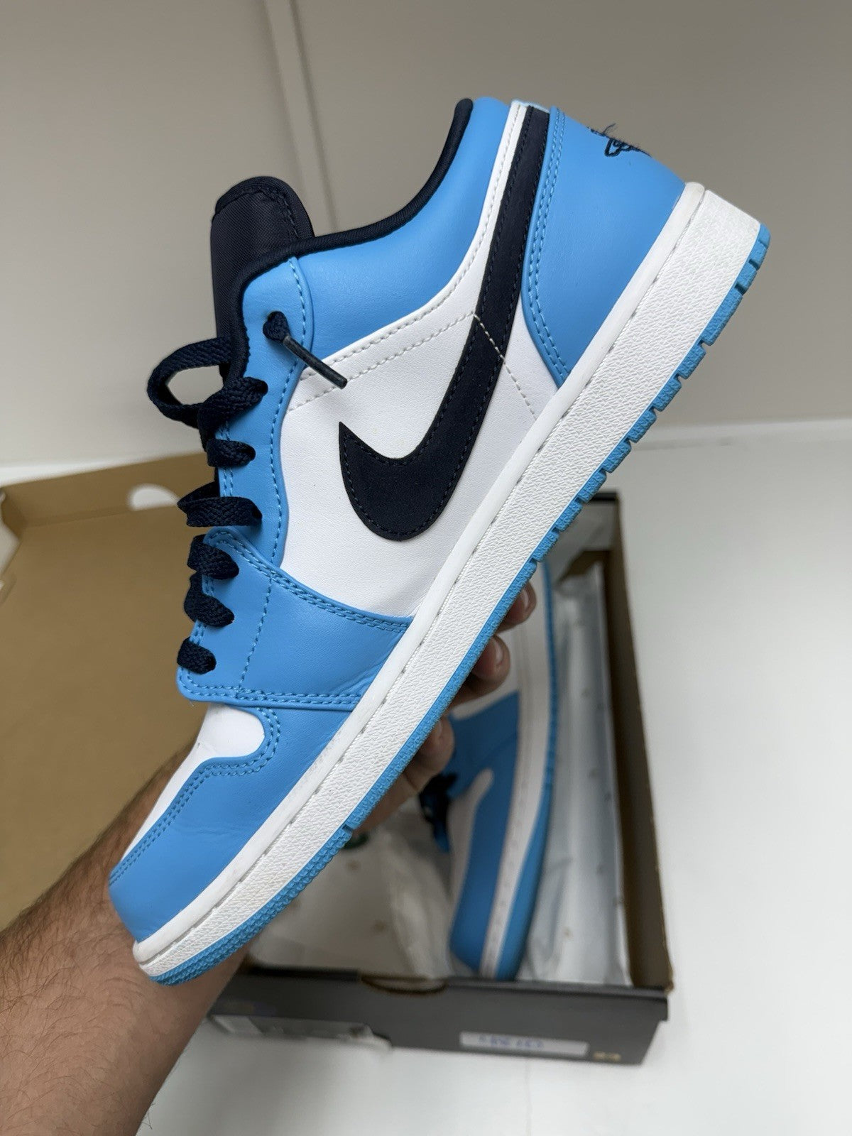 Size 11 - Jordan 1 Low UNC University Blue (2021)