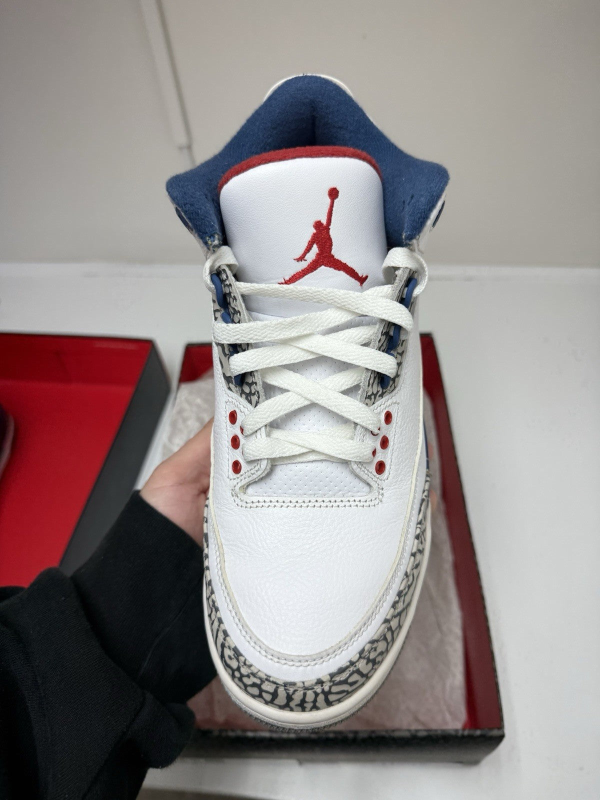 Size 8 - Jordan 3 Retro True Blue (2016) (Paint Cracking)