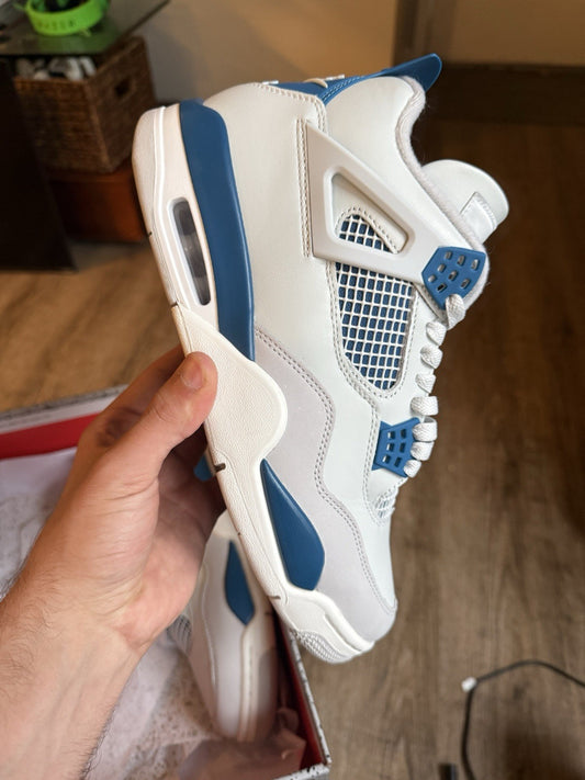 Size 9.5 - Jordan 4 Retro Military Blue (2024)