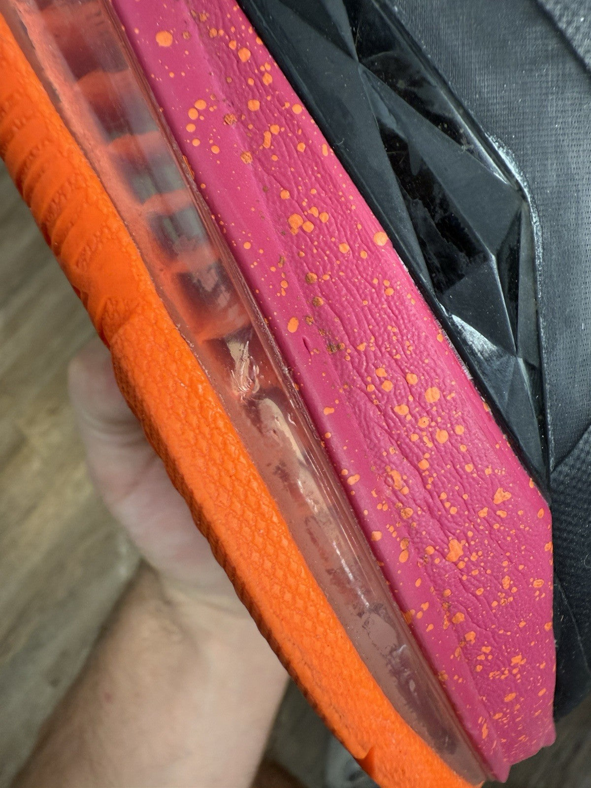 Size 9.5 - Nike Lebron 10 Floridian (damaged air unit)