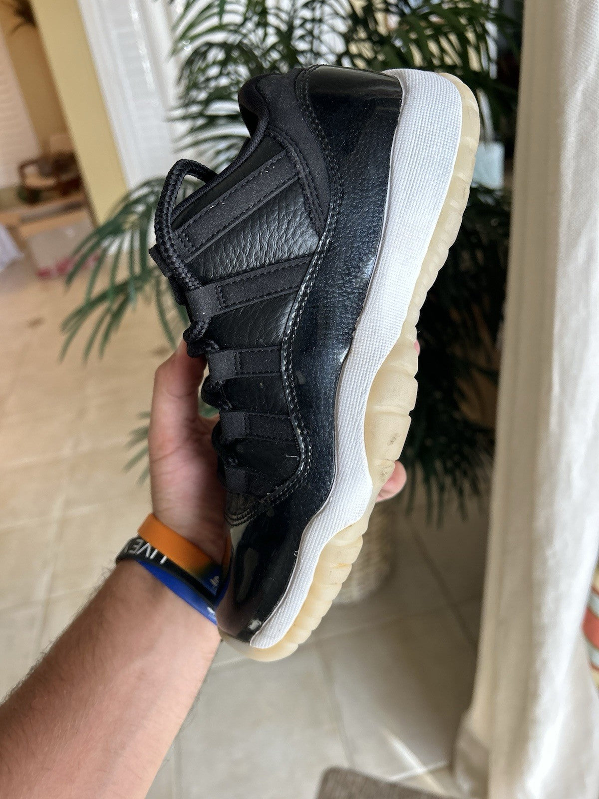 Size 5.5 - Jordan 11 Retro Low GS 72-10