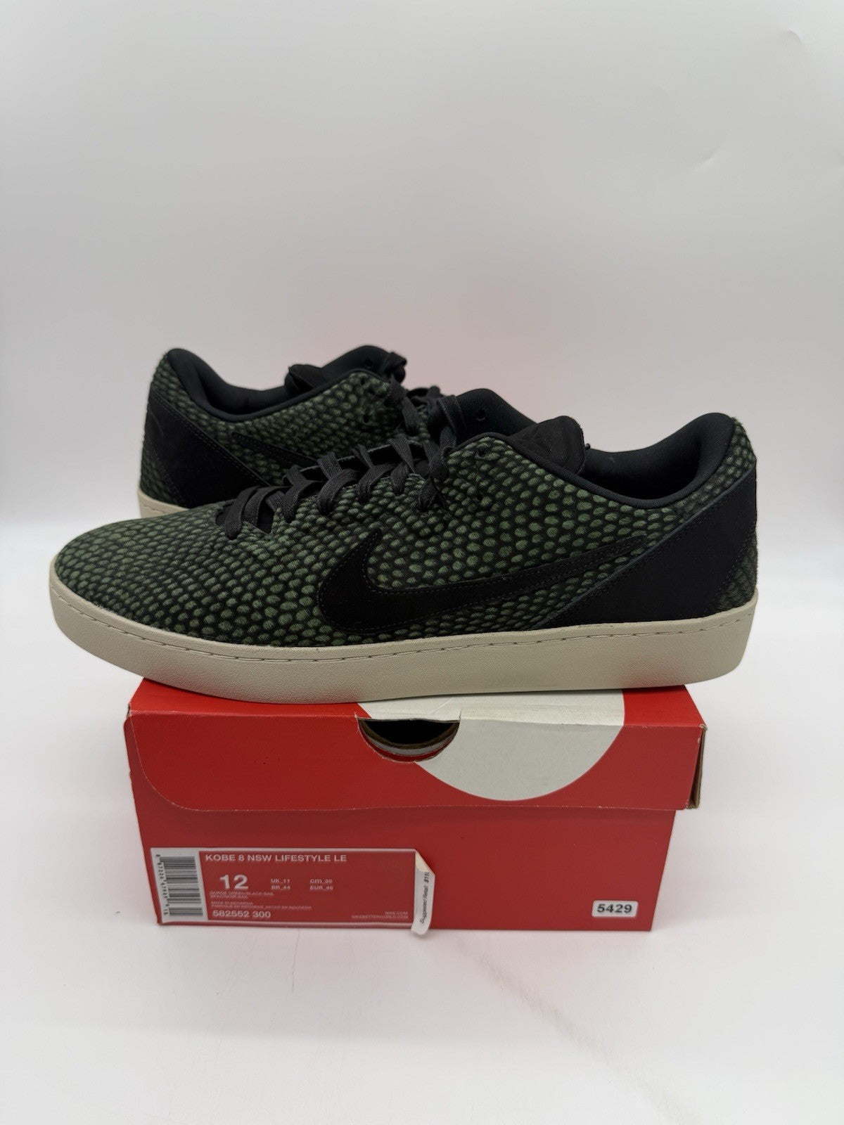 Size 12 - Nike Kobe 8 NSW Lifestyle LE Gorge Green/Black-Sail (Brand New)