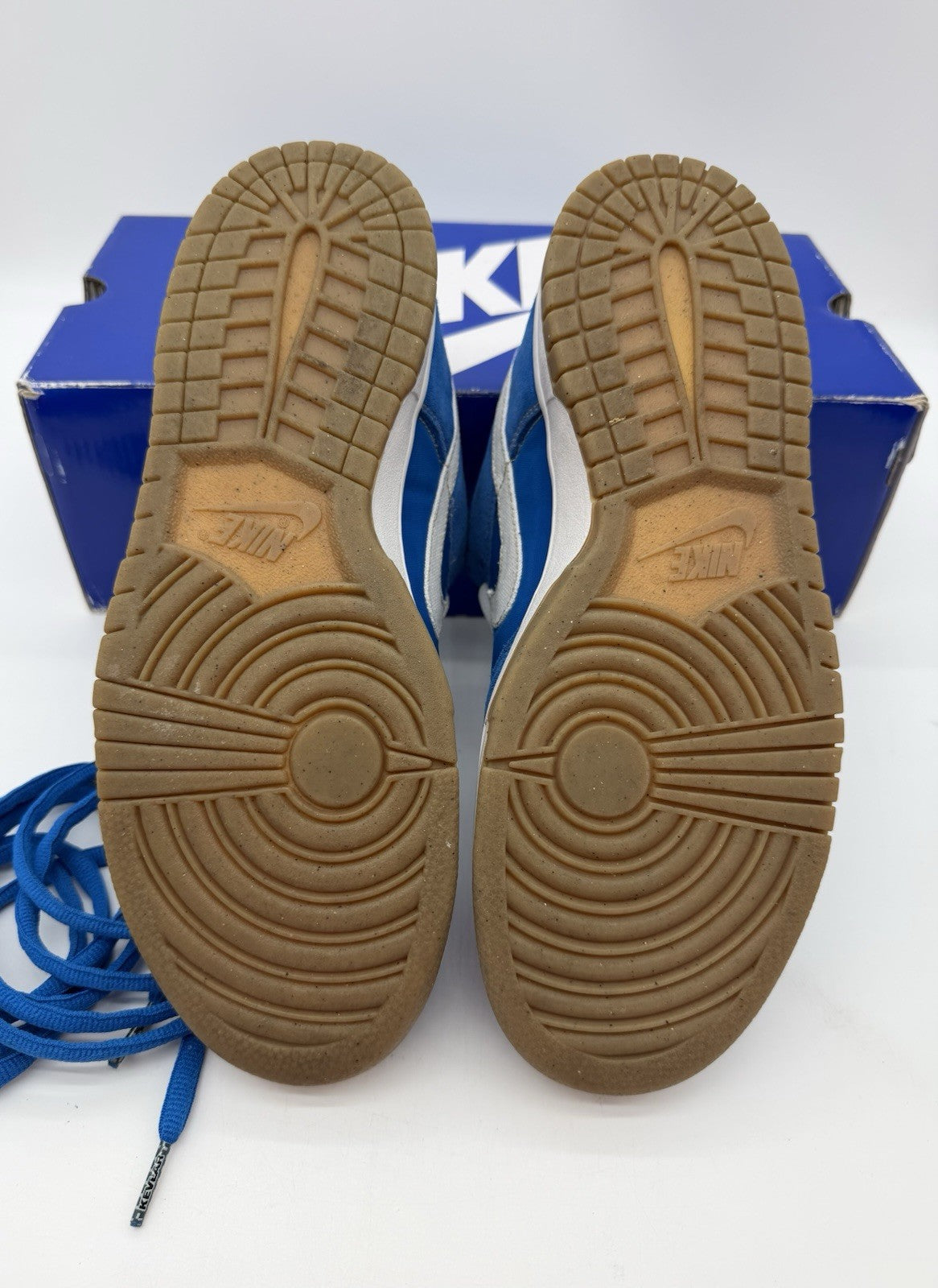 Size 9 - Nike SB Dunk Low Street Fighter Chun Li 2010