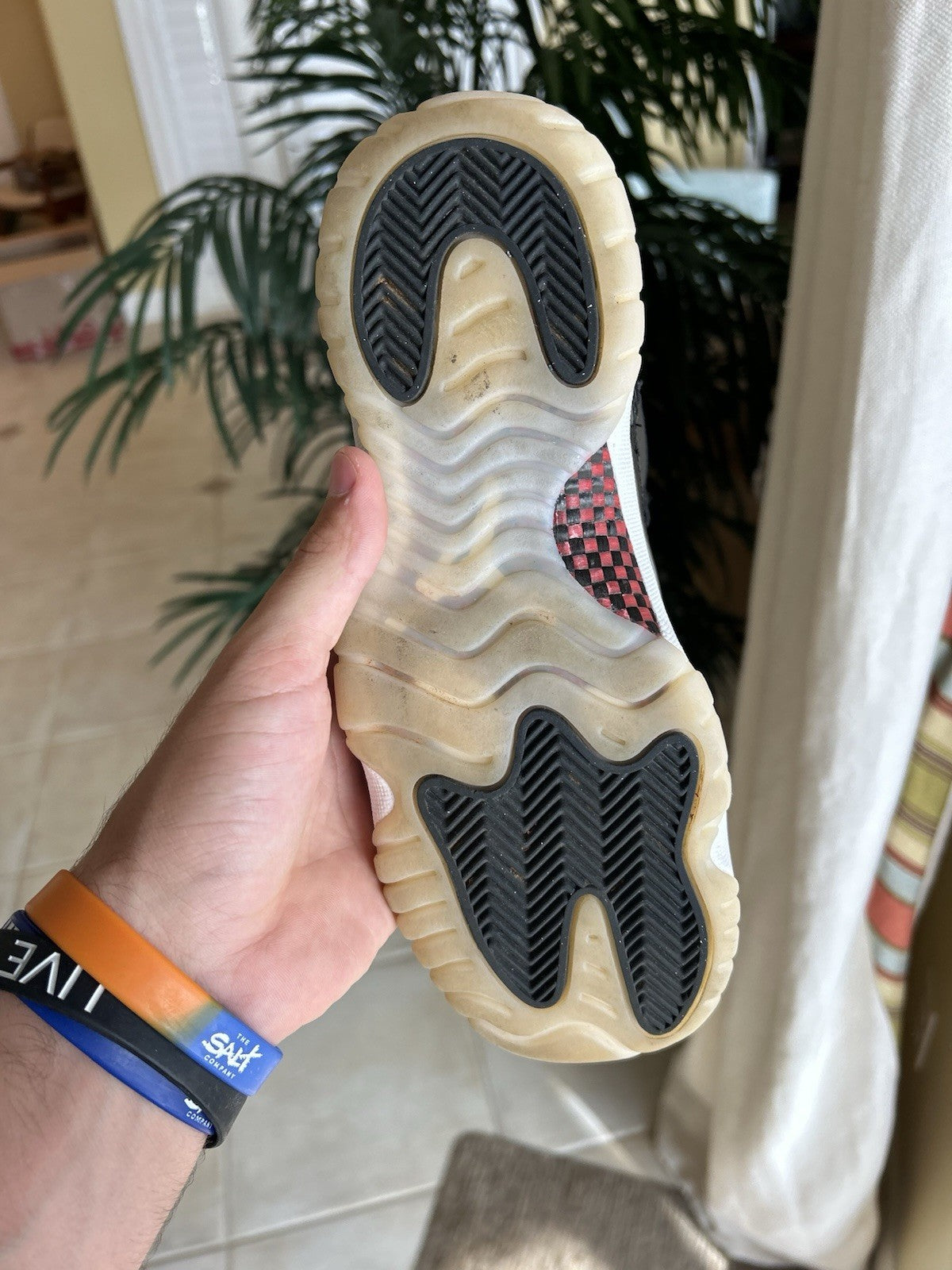Size 5.5 - Jordan 11 Retro Low GS 72-10