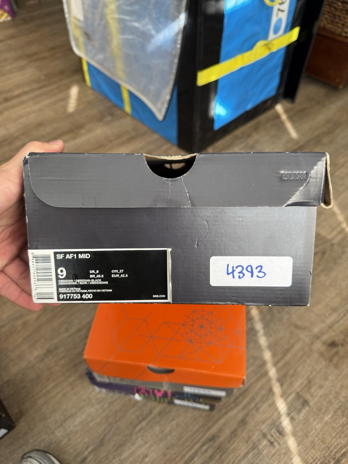 Size 9 - Air Force 1 Mid Obsidian Metallic Gold Utility