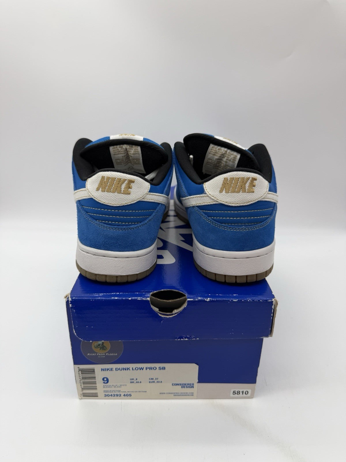 Size 9 - Nike SB Dunk Low Street Fighter Chun Li 2010