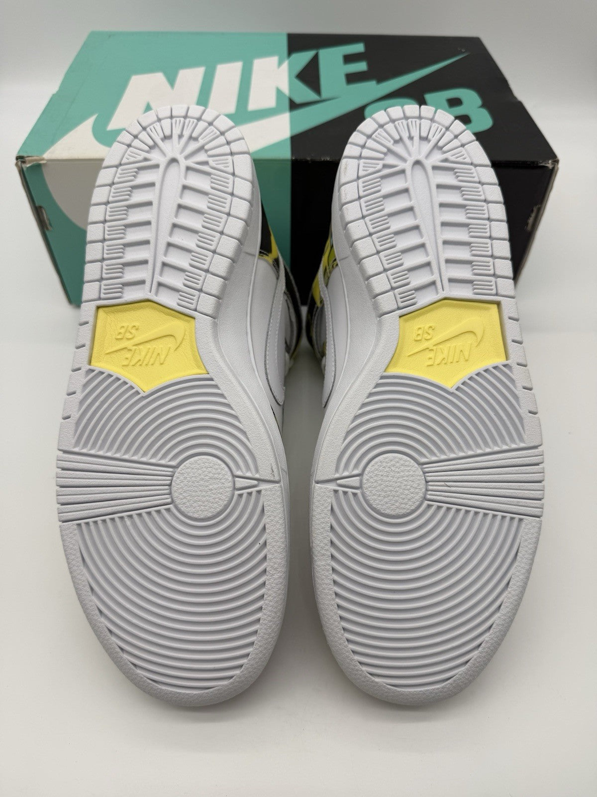 Size 10 - Nike SB Dunk High De La Soul 2015 (Brand New)