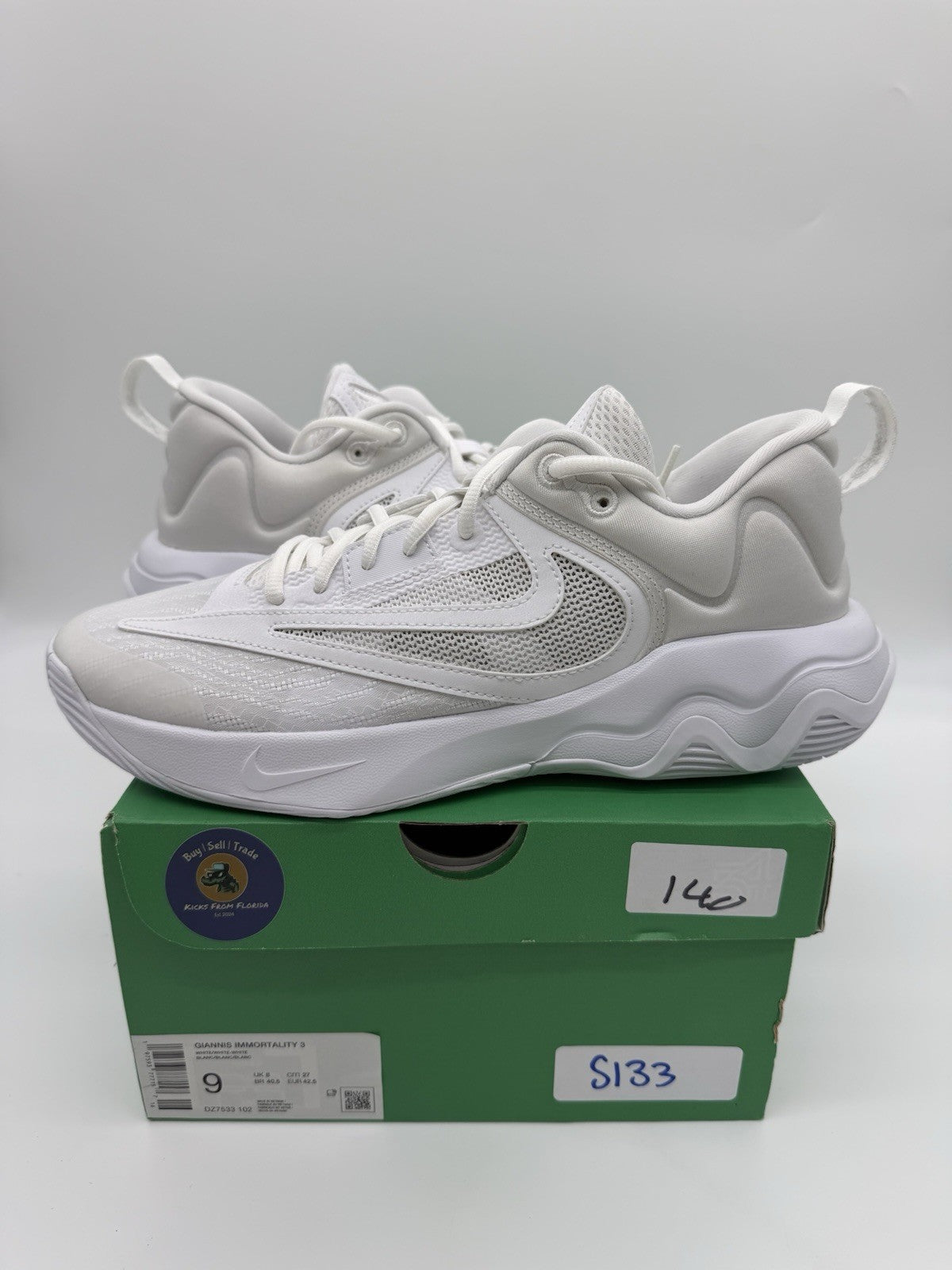 Size 9 - NIKE Giannis Immortality 3 DZ7533-102 (Brand New)