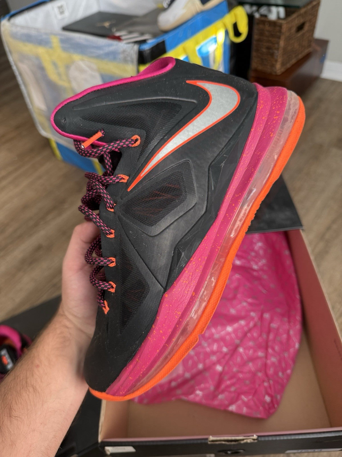 Size 9.5 - Nike Lebron 10 Floridian (damaged air unit)
