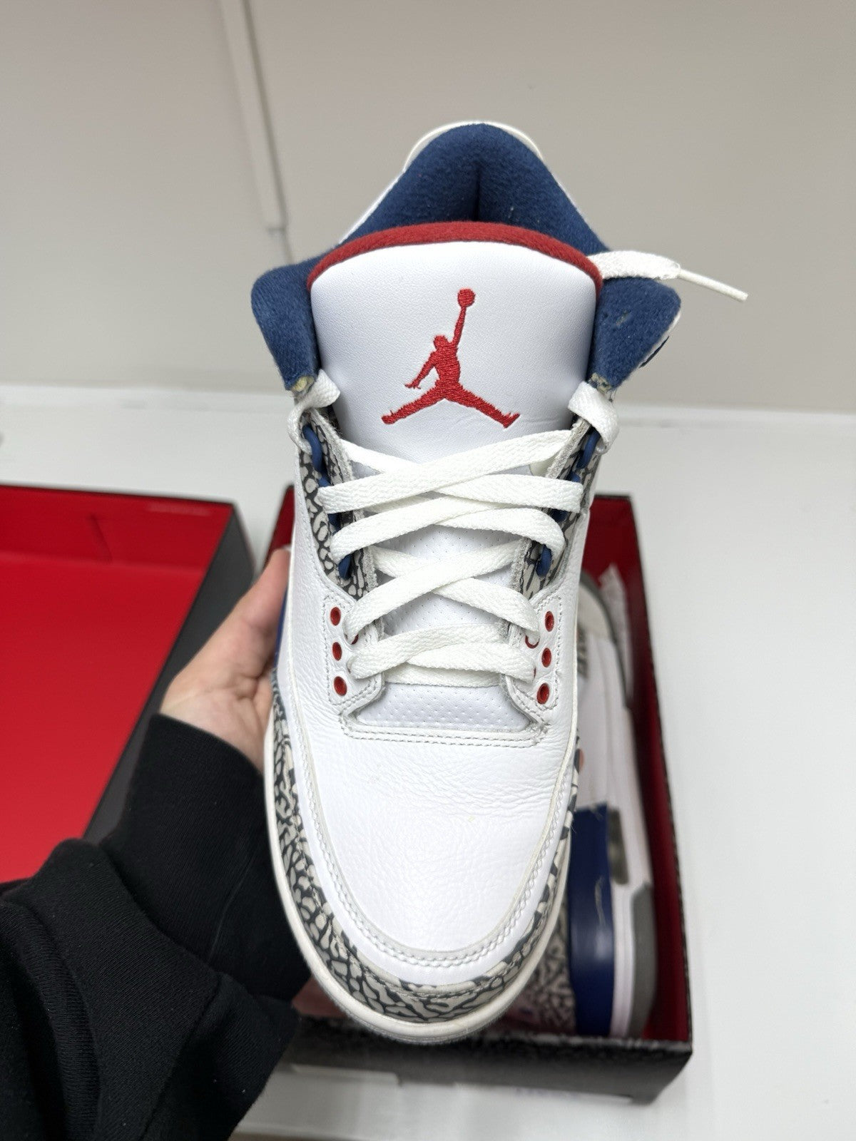 Size 8 - Jordan 3 Retro True Blue (2016) (Paint Cracking)