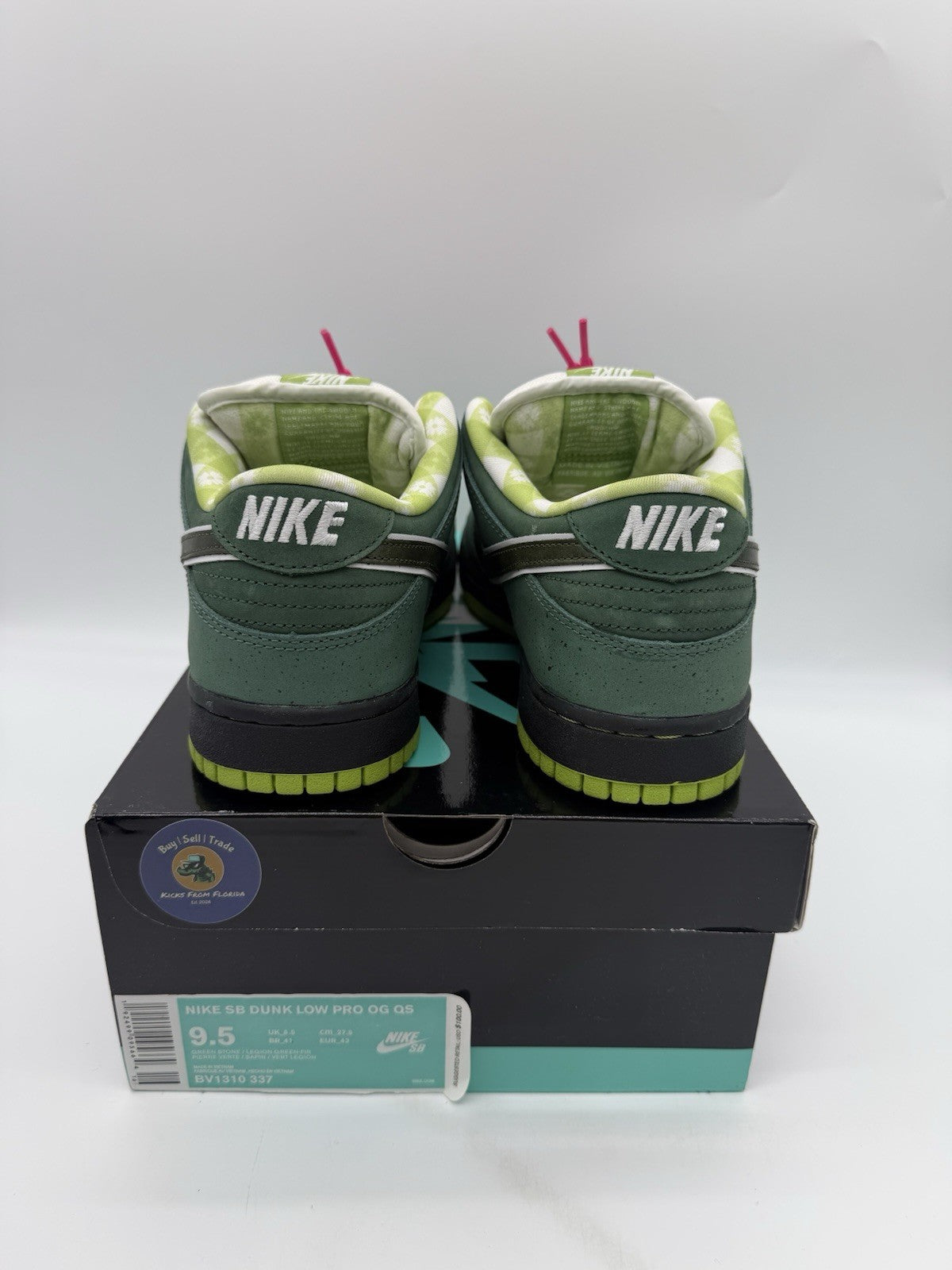 Size 9.5 - Concepts x Nike SB Dunk Low Premium Green Lobster Special Box (VNDS)
