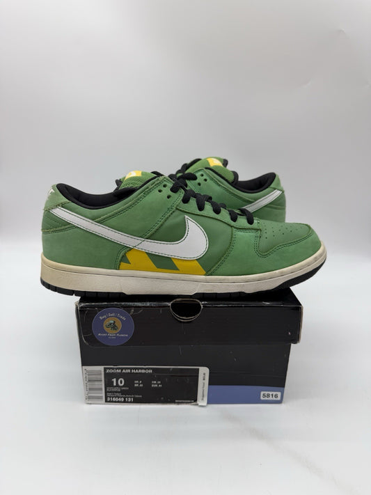 Size 10 - Nike SB Dunk Low Tokyo Green Taxi 2006