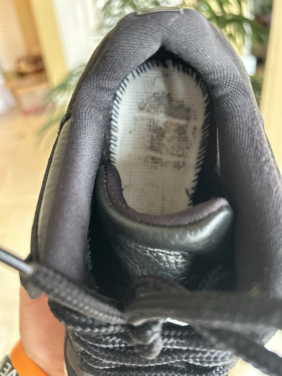 Size 5.5 - Jordan 11 Retro Low GS 72-10