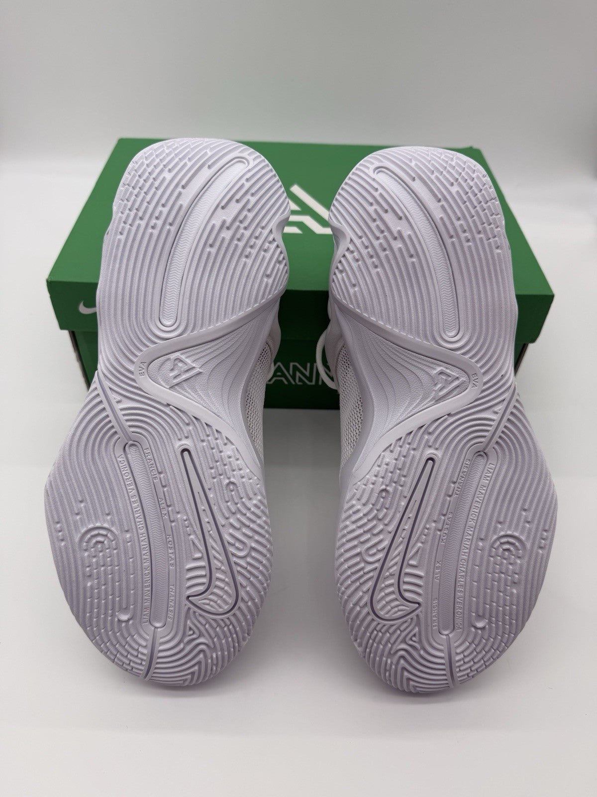 Size 9 - NIKE Giannis Immortality 3 DZ7533-102 (Brand New)