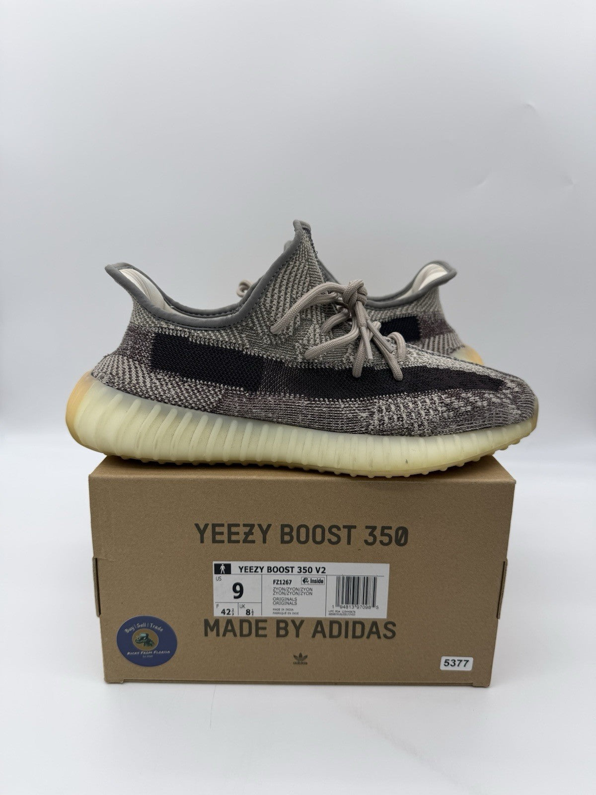 Size 9 - adidas Yeezy Boost 350 V2 Low Zyon