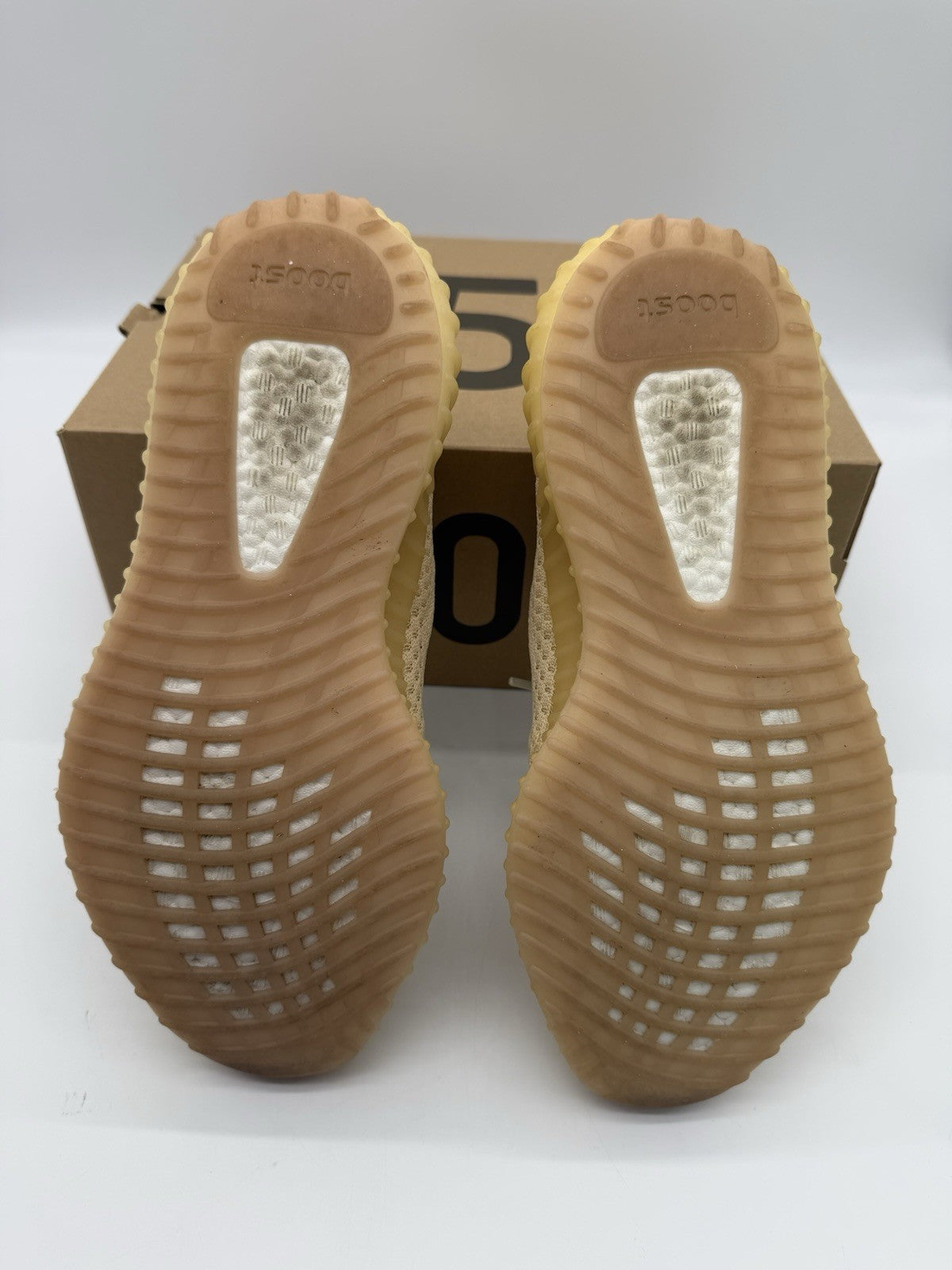 Size 9.5 - adidas Yeezy Boost 350 V2 Linen