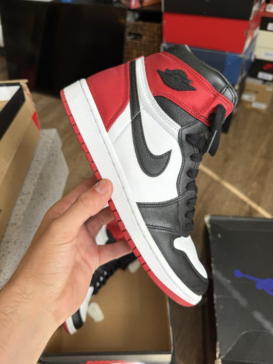 Size 7M/8.5W - Jordan 1 Retro High Satin Black Toe