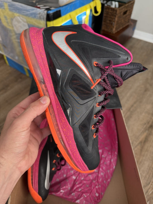 Size 9.5 - Nike Lebron 10 Floridian (damaged air unit)