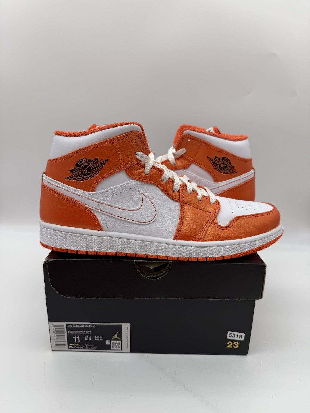 Size 11 - Jordan 1 Mid SE Metallic Orange DM3531-800 (Brand New)