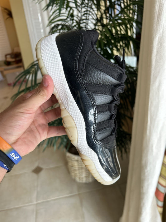 Size 5.5 - Jordan 11 Retro Low GS 72-10