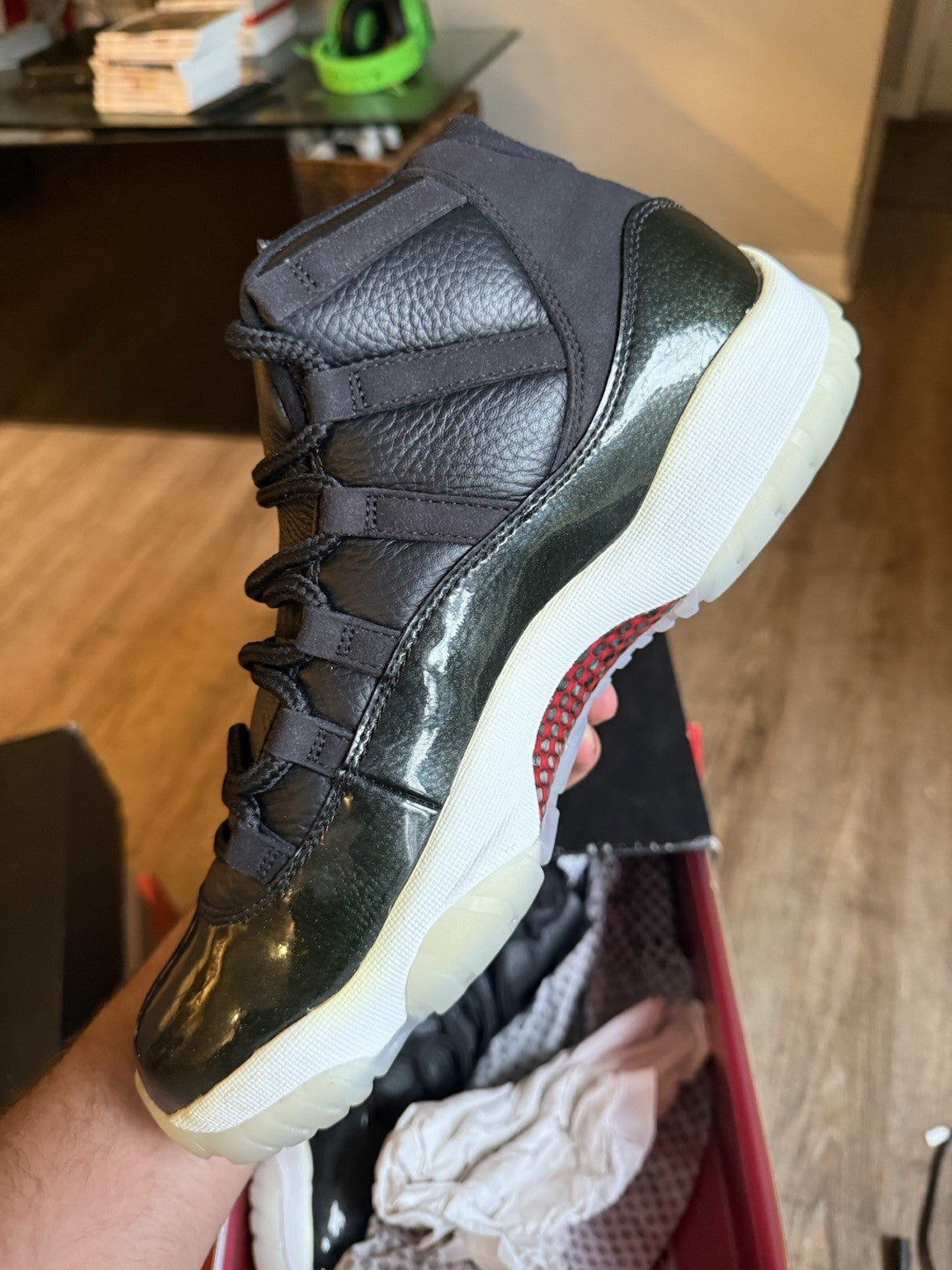 Size 10 - Jordan 11 Retro High 72-10 (2015)