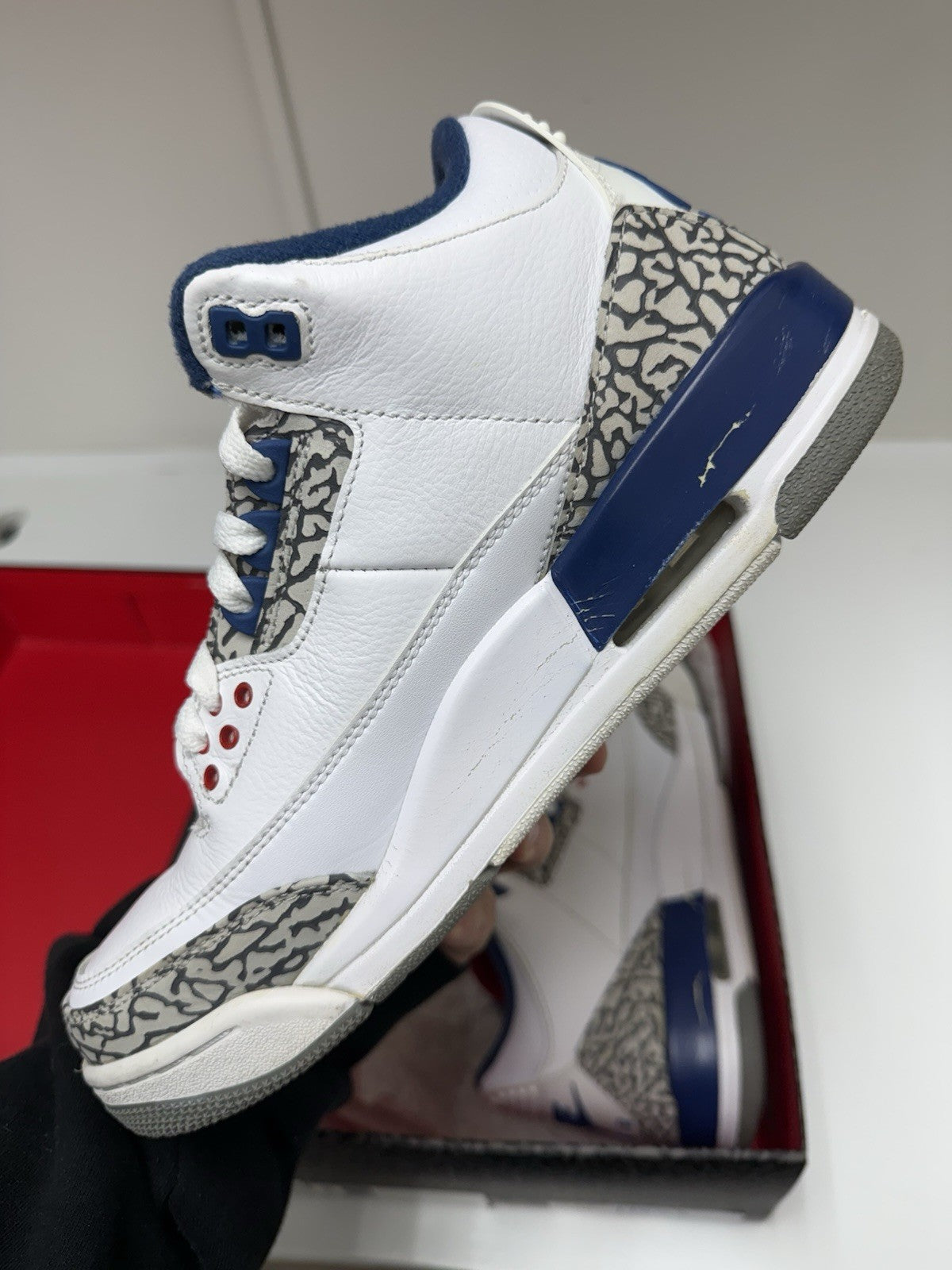 Size 8 - Jordan 3 Retro True Blue (2016) (Paint Cracking)