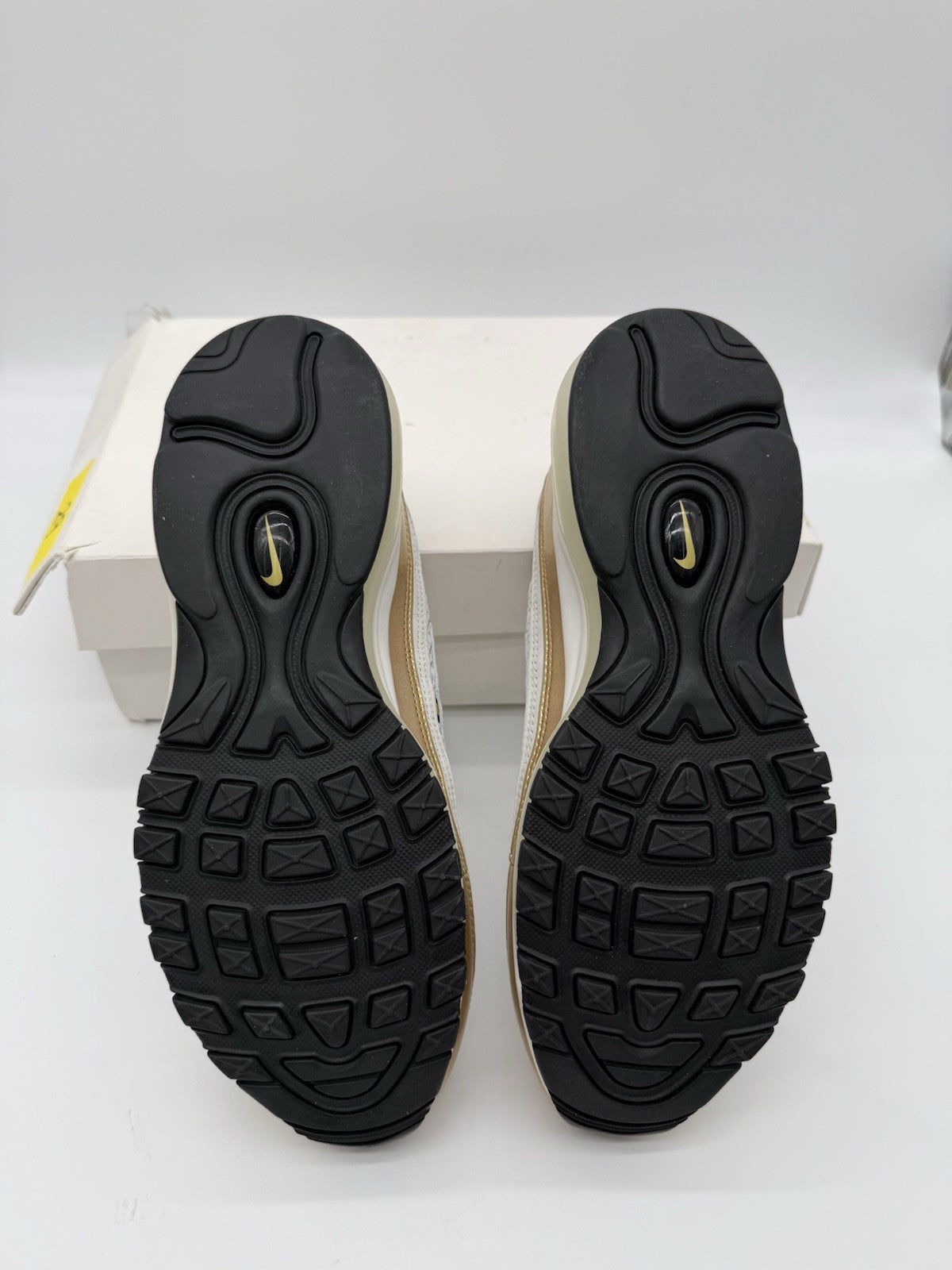 Size 9 -Nike Air Max 98 Hyperlocal UK (Brand New)