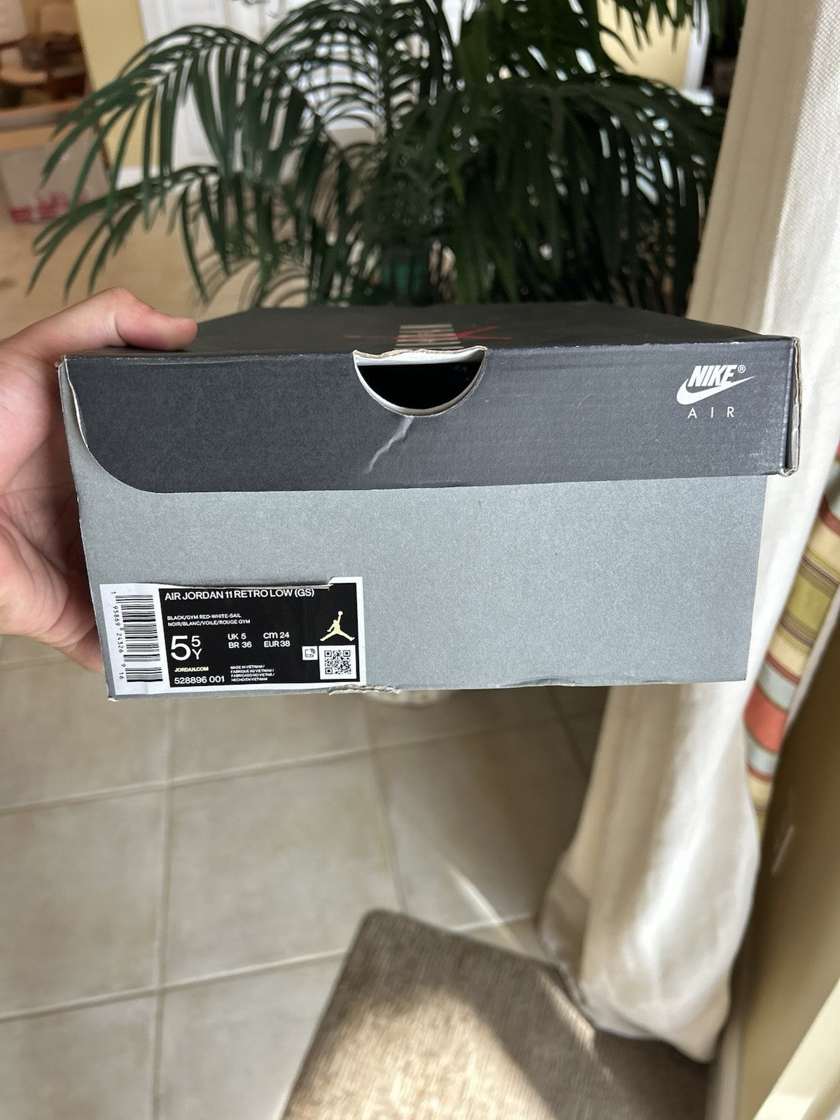 Size 5.5 - Jordan 11 Retro Low GS 72-10