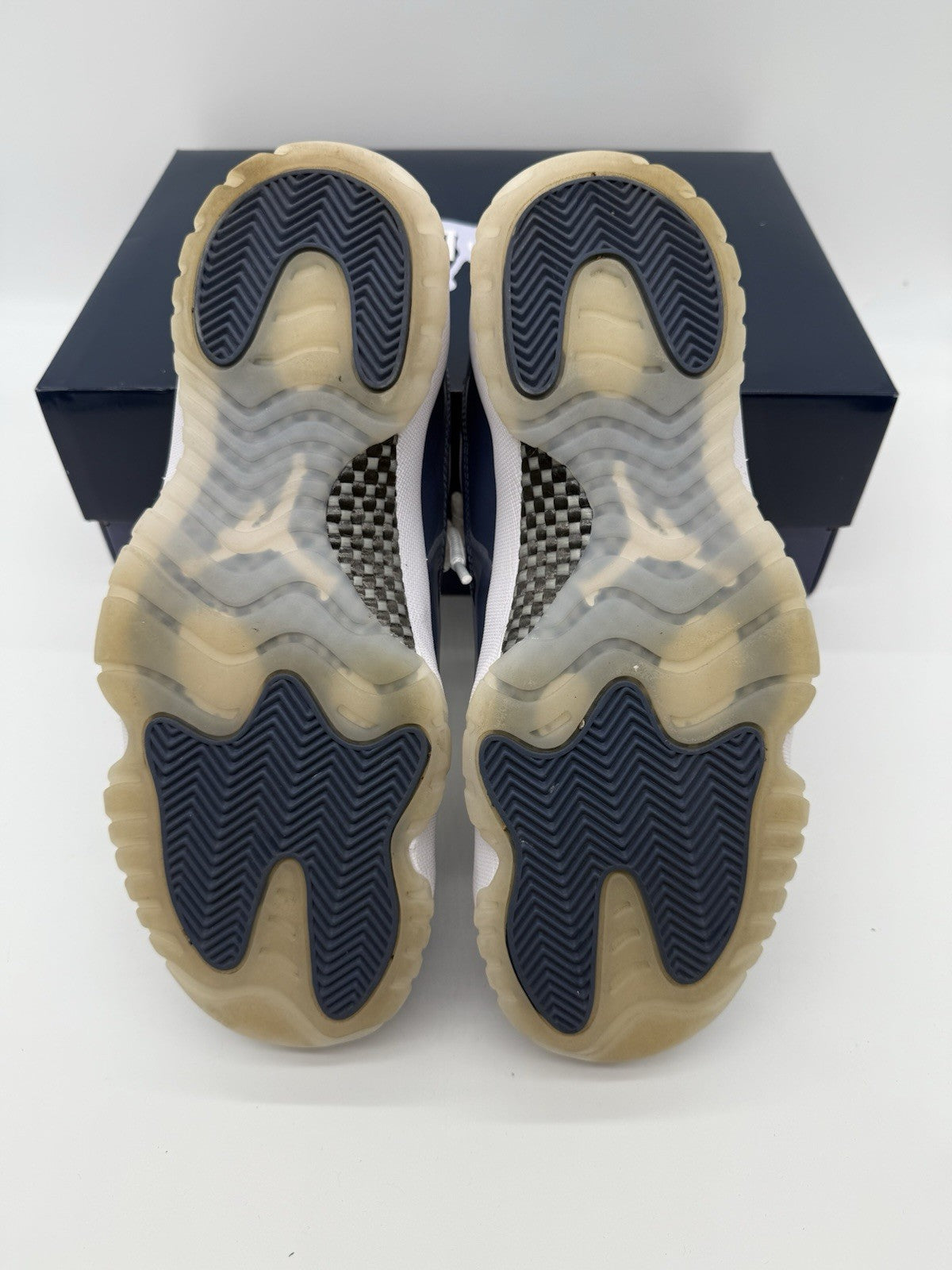 Size 10.5 - Jordan 11 Retro Low Diffused Blue
