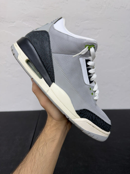 Size 10 - Jordan 3 Retro Chlorophyll