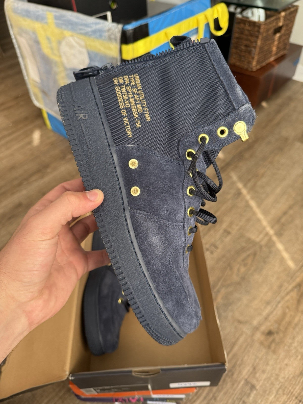 Size 9 - Air Force 1 Mid Obsidian Metallic Gold Utility