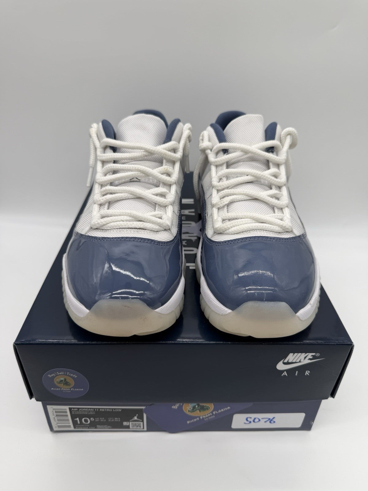 Size 10.5 - Jordan 11 Retro Low Diffused Blue