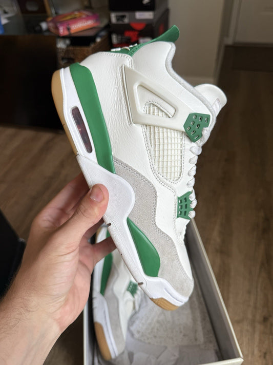 Size 9 - Jordan 4 Retro SP x Nike SB Mid Pine Green