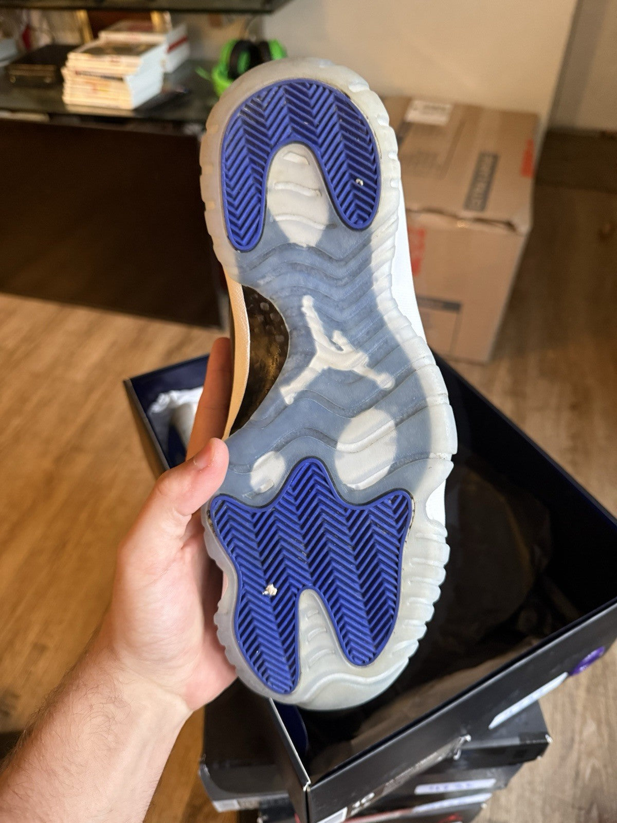 Size 10 - Jordan 11 Retro Space Jam (2016)