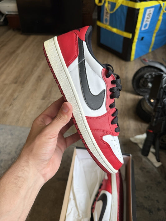 Size 8 - Jordan 1 Retro Low Chicago (2016)